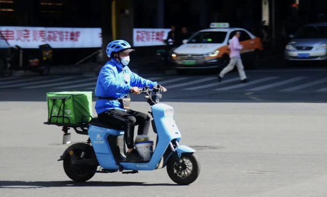 外卖员配送有限速遇此类情况可拒送→新利体育最新版app厦门出台新规！(图2)